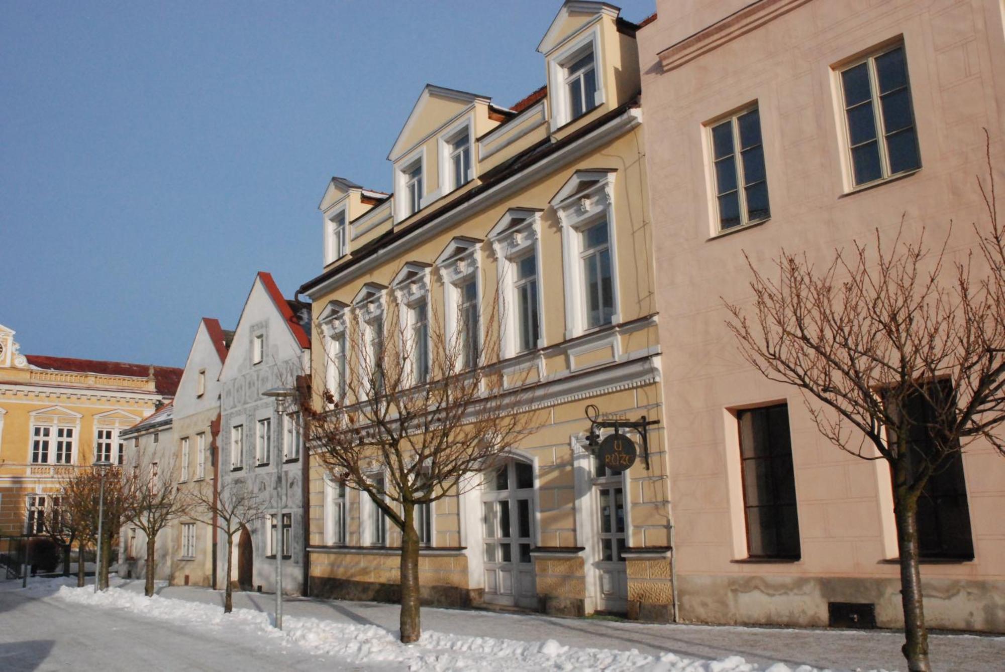 Hotel U Ruze Slavonice Exteriör bild