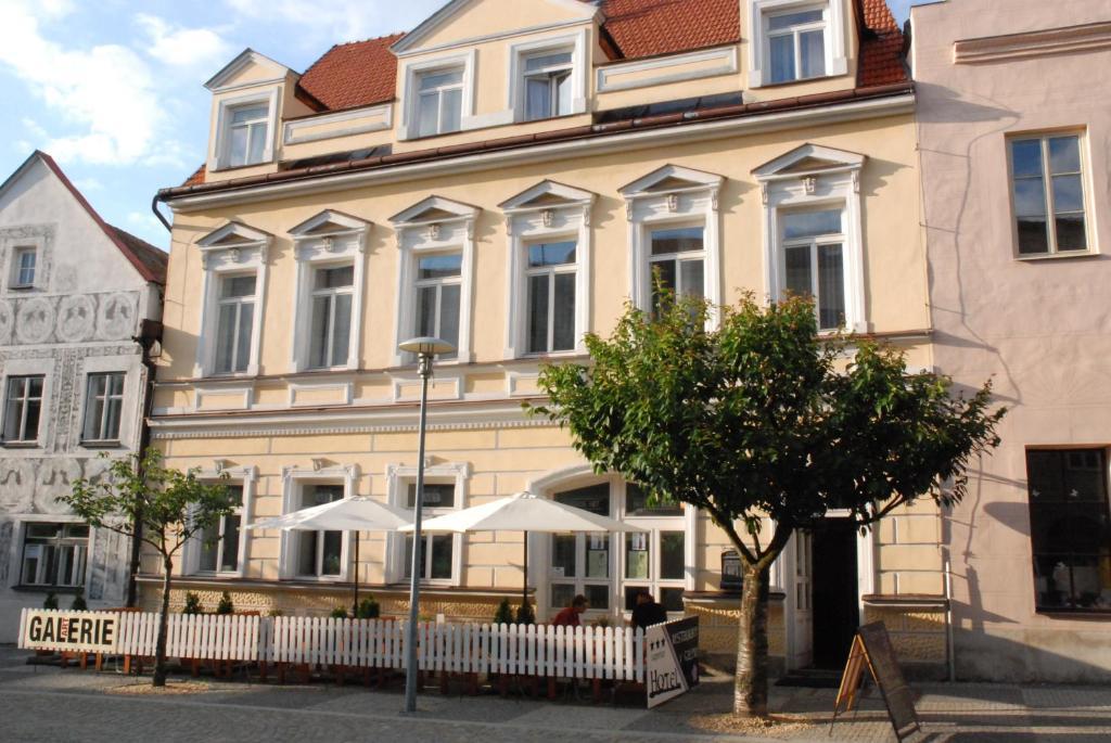 Hotel U Ruze Slavonice Exteriör bild